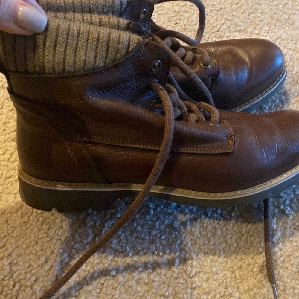 Almost new brown leather ankle boots